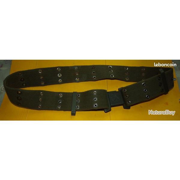 CEINTURON EN TISSU DE L'ARMEE AUTRICHIENNE PERIODE APRES GUERRE  , BOUCLE DE CEINTURON EN PLASTIQUE