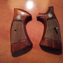 Crosse poignées revolver Smith et Wesson 586 38/357