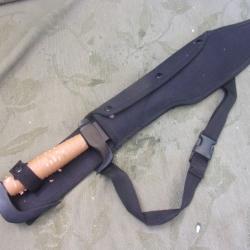 machette 61,5 cm avec fourreau