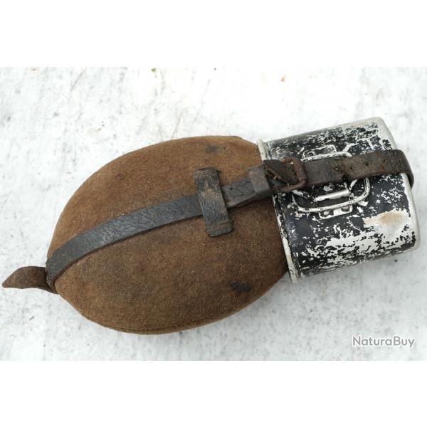FELDFLASCHE mit Trinkbecher - gourde allemande + quart  NORMANDIE  1944 SLO22GRD002 ref LIS25GOU001