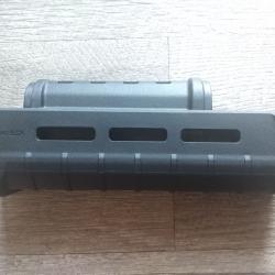 Garde Main MAGPUL MOE AKM AK47AK74 - Noir