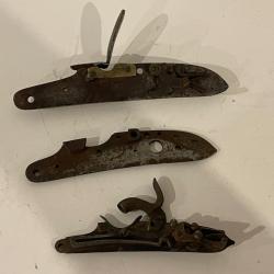 PLATINES ET ACCESSOIRES FUSIL SILEX