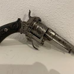 REVOLVER A BROCHE TYPE LEFAUCHEUX
