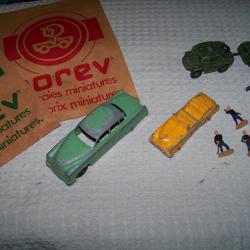Lot de jouets anciens.... Miniatures , soldats ... petit sacs publicitaire de la marque NOREV ...etc