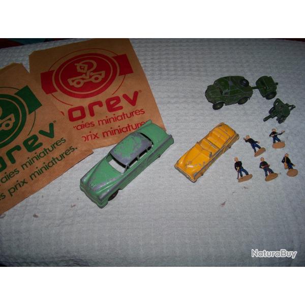 Lot de jouets anciens.... Miniatures , soldats ... petit sacs publicitaire de la marque NOREV ...etc