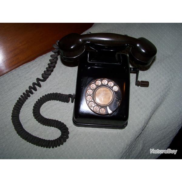 Ancien tlphone noir a magnto "TELIC".. belle tat cosmtique ...