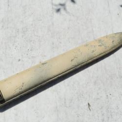 fourreau Stgw57 baionnette suisse avec sigle UTZ  chape marquée d'un P majuscule cursif JLB25FOU001