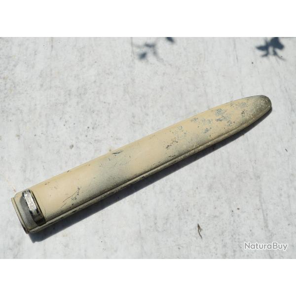 fourreau Stgw57 baionnette suisse avec sigle UTZ  chape marque d'un P majuscule cursif JLB25FOU001