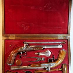 Coffret Pistolets Duel à Percussion Calibre 44 - époque XXème - Complet - Sdc25due001