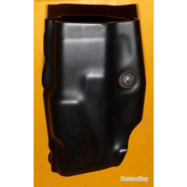 ETUI A PISTOLET POUR GLOCK 26 AVEC CLIP DE CEINTURON , MARQUE SAFARILAND , BON ETAT VOIR PHOTO . POU