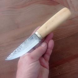 Couteau puukko forge en acier carbone XC75  manche en buis