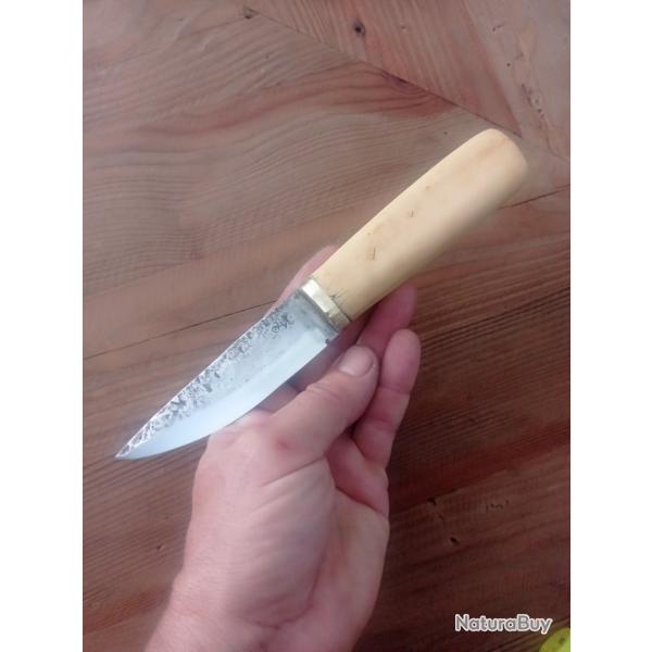 Couteau puukko forge en acier carbone XC75  manche en buis