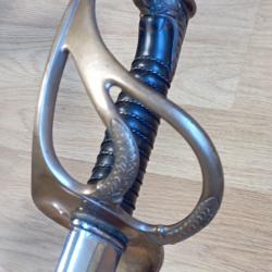 Sabre réglementaire d'officier de cavalerie legere Française Mle 1882.