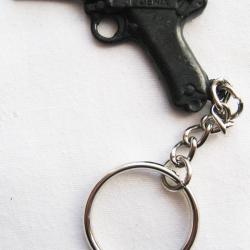 PORTE CLE MOTIF PISTOLET P08 LUGER - Ref.952