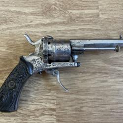 Revolver le Faucheux 7 mm gravé