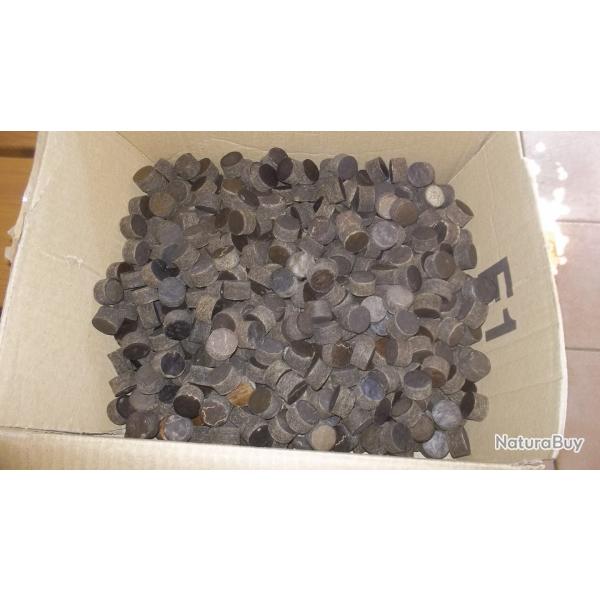 lot de 500 anciennes bourres feutre comprss cal 12