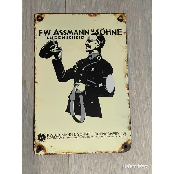 une plaque maille du fabricant de casquettes allemande assmann ww2