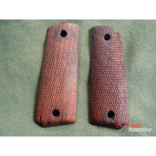 Paire de plaquettes bois pour colt 1911 A1 de 1924  1940