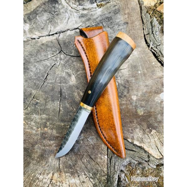 couteau de chasse d'artisan / corne d'antilope / ronce de noyer / acier 80crv2