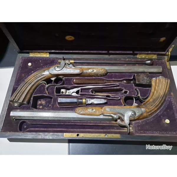 Coffret 2 pistolets de duel CARON Arquebusier  Paris 19e sicle