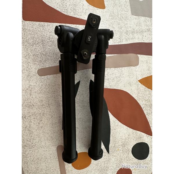 Bipied Magpul