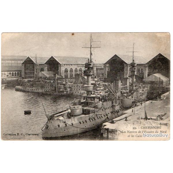 CPA - Marine Militaire- CHERBOURG Les Navires de lEscadre du Nord et les Cales de construct- N3340