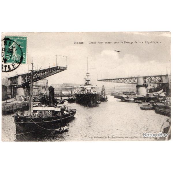 CPA- Marine Brest-Grand Pont ouvert pour le Passage de la "Rpublique" N3294