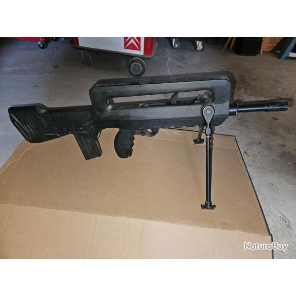 Famas giat co2 4,5mm