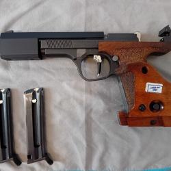 Pistolet DES 69 UNIQUE. Calibre 22lr. Arme en parfait état.