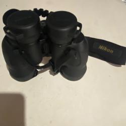 Jumelle Nikon 8x40 comme neuve.