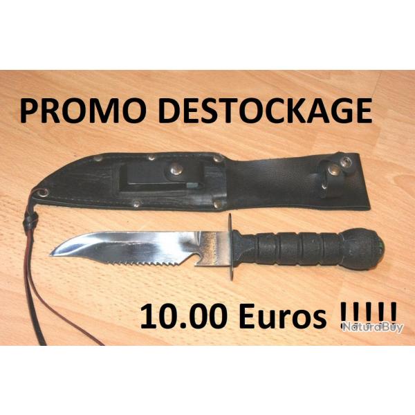 poignard + boussole + pierre + etui + poignard  10.00 Euros !!!!! - VENDU PAR JEPERCUTE (GE231)