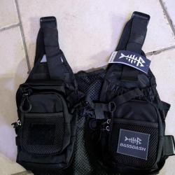 Gilet de pêche BASSDASH noir , grosse marque CANADIENNE !