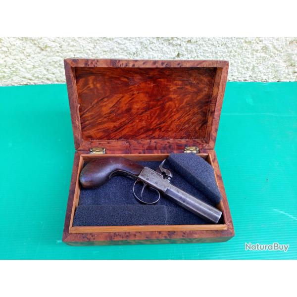 PISTOLET A PERCUSSION .  PARFAIT FONCTIONNEMENT MECANIQUE  .