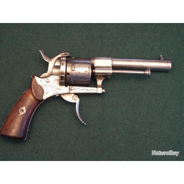 Revolver belge calibre 7mm  broche (A562)