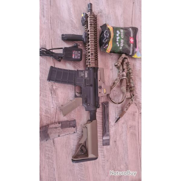 Vend MK18 avec sangle cobra, visee holographique, pointeur lazer, batterie, chargeur de batterie, ba