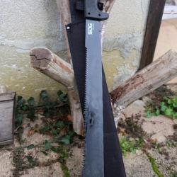 Grande Machette Sog SOGFARI Lame Drop Point Acier 3Cr13 Scie Sur le Haut Manche ABS Etui Nylon