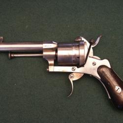 Revolver Lainé Saint Etienne (A592)