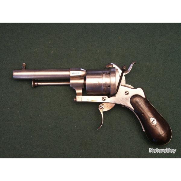 Revolver Lain Saint Etienne (A592)