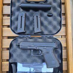Glock 44 (22lr) fileté + silencieux B&T HP22