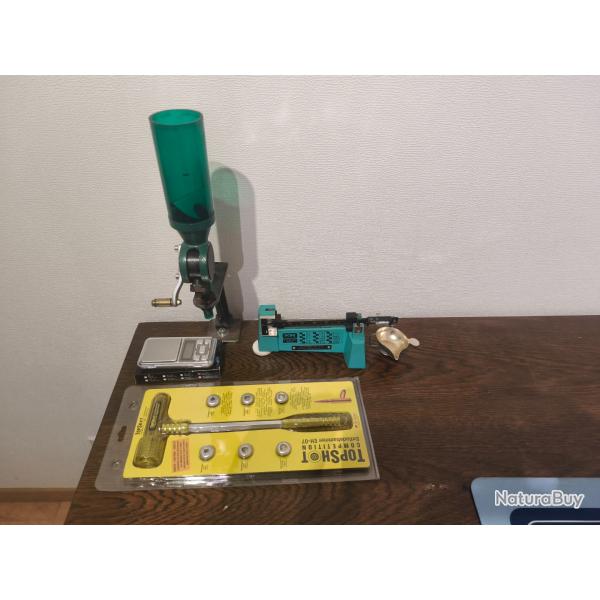 Lot rechargement balance+ doseuse  poudre rcbs + balance lectronique 0,01g + marteau  inertie
