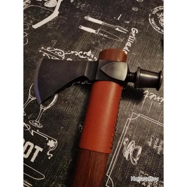 Tomahawk Paps