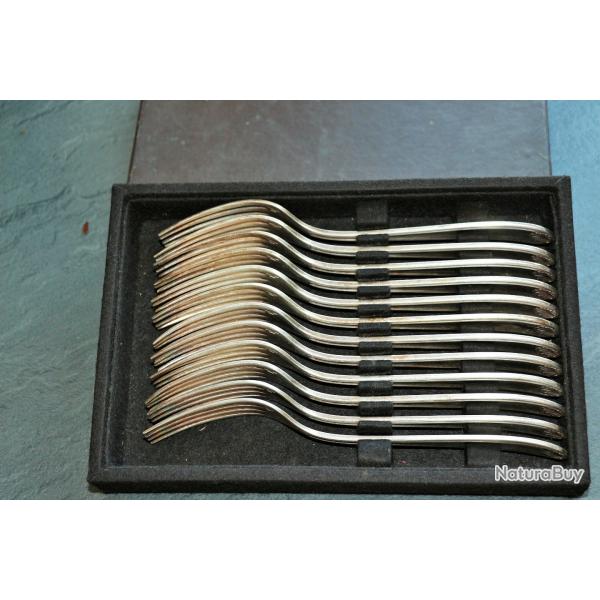 12 FOURCHETTES DE TABLE CHRISTOFLE AVEC ECRIN  POINCONS ET SIGLE**COLLECTION**