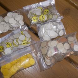 lot de 850 cartons de fermeture divers cal 16