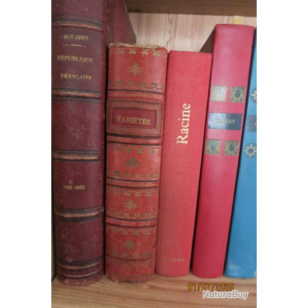 Faux livre contenant un rvolver Lefaucheux 9mm