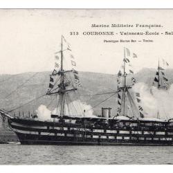 CPA - Marine Militaire Française -  COURONNE - Vaisseau - École - Saluant  N°3332