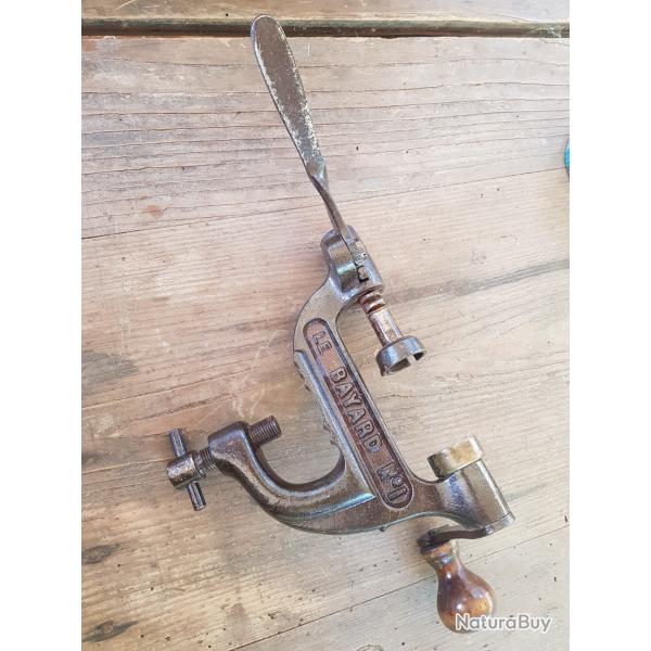 Ancien sertisseur lissoir calibre 16 Le Bayard N1  1 euro sans rserve