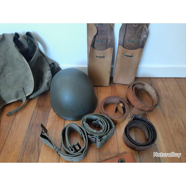 Bean lot franais casque, musettes, pince et couteau Forval, porte chargeurs, ceinturons...