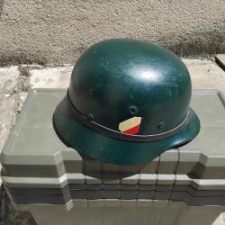 Casque allemand WWII - sans doute modifié après-guerre - sans prix de réserve
