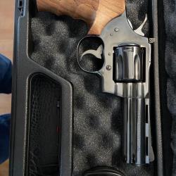 REVOLVER COLT PYTHON 357 MAGNUM:38 SP - ETAT NEUF