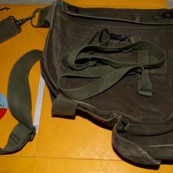 ARMEE AMERICAINE  : HOUSSE DE MAG AVEC SANGLES , PAS DE TAMPON SUR LE SAC  ,  VENDU EN L'ETAT VOIR